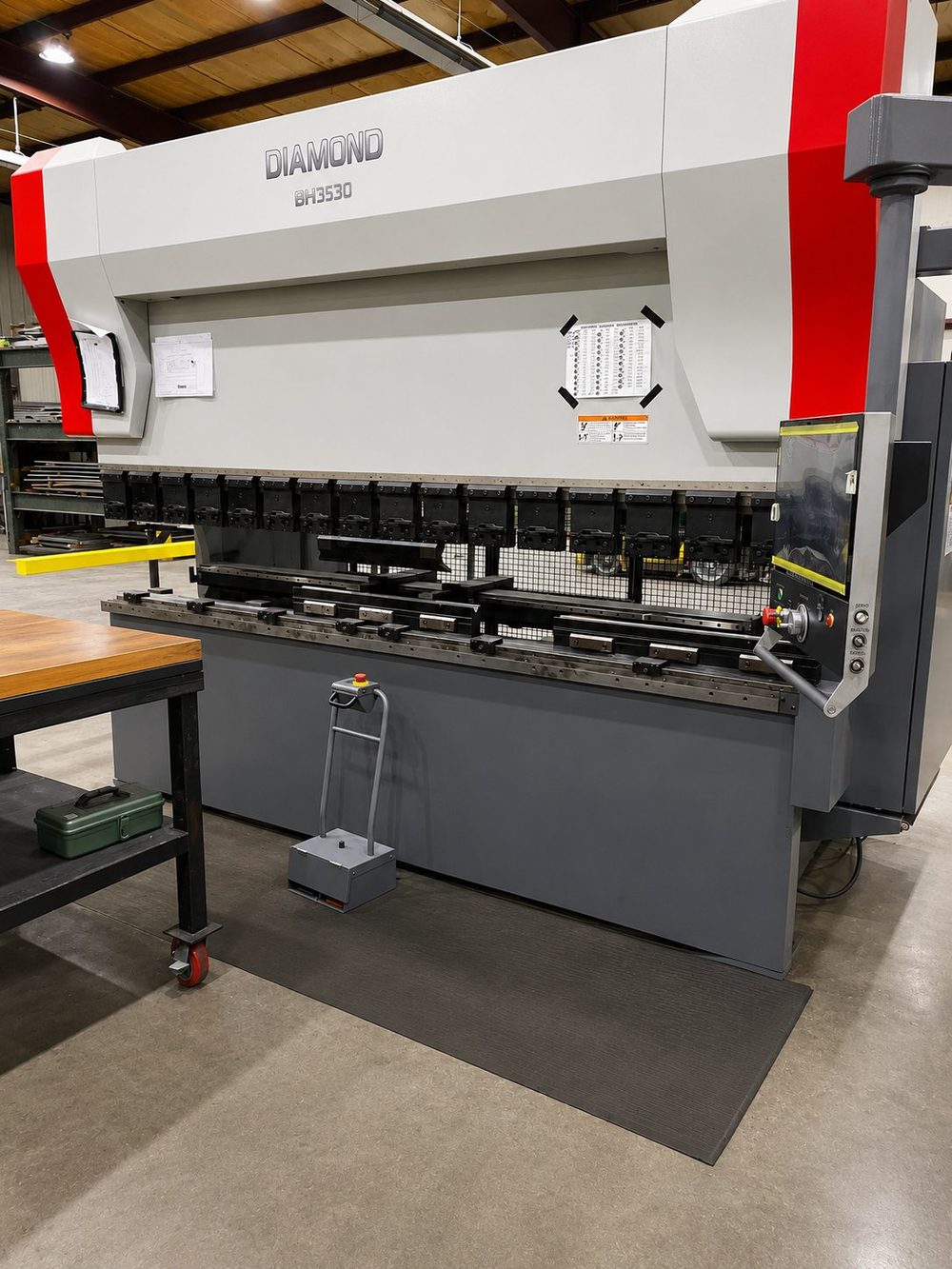 Diamond BH-13530 press brake